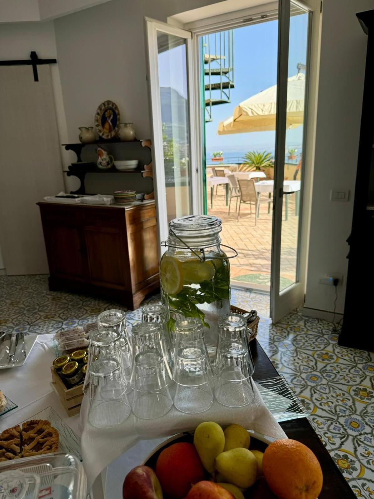 Bed and Breakfast Vesuvio View Вико-Экуенсе Экстерьер фото